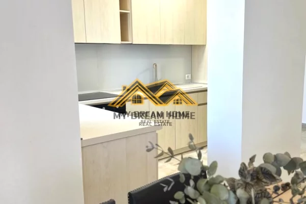 Shtepi ne shitje Apartament ne Durres, 3+1, Mobilimi E mobiluar, Pagesa 220,000  Euro.