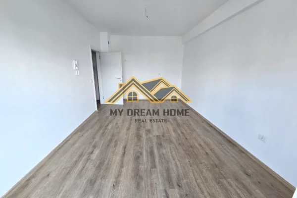 Shtepi ne shitje Apartament ne Durres, 1+1, Mobilimi Bosh, pa mobiluar, Pagesa 88,000  Euro.