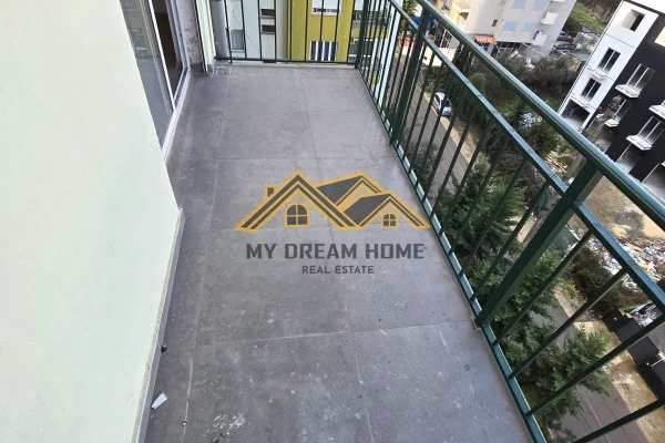 Shtepi ne shitje Apartament ne Durres, 1+1, Mobilimi Bosh, pa mobiluar, Pagesa 88,000  Euro.