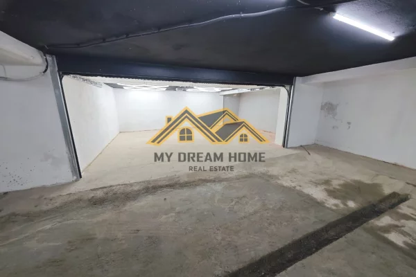 Ambient biznesi ne shitje 4+1 ne Durres - 46,000 Euro