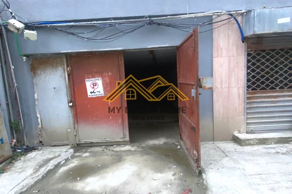 Ambient biznesi me qera 4+1 ne Durres - 20,000 Leke