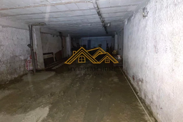 JEPET GARAZH ME QERA NE VOLLGA