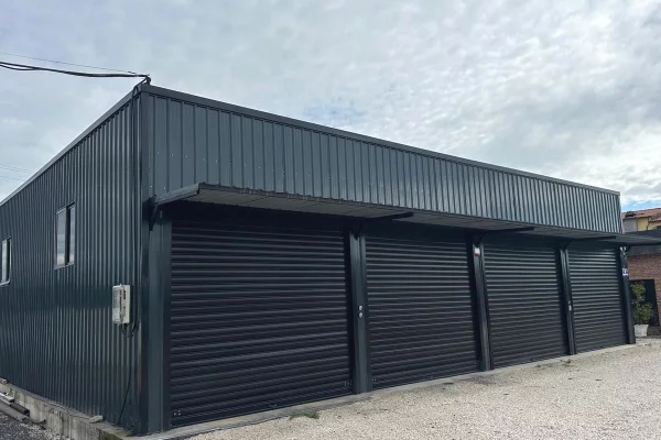 Ambient biznesi me qera 4+1 ne Durres - 600 Euro