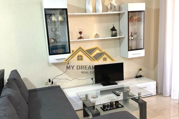 Apartament 1+1 Me Qira në Plazh Durrës!