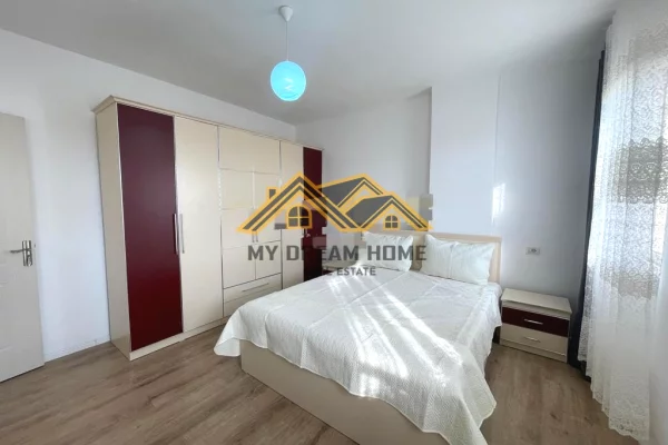 JEPET APARTAMENT 1+1 ME QIRA NE PLAZH HEKURUDHA , DURRES!!