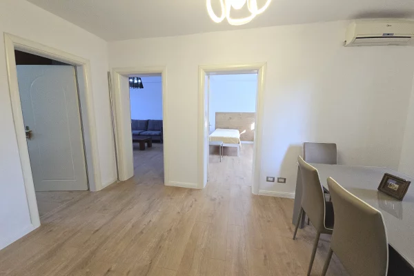 Shtepi ne shitje Apartament ne Durres, 3+1, Mobilimi E mobiluar, Pagesa 170,000  Euro.