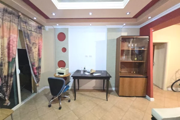 Shtepi ne shitje Apartament ne Durres, 2+1, Mobilimi E mobiluar, Pagesa 120,000  Euro.