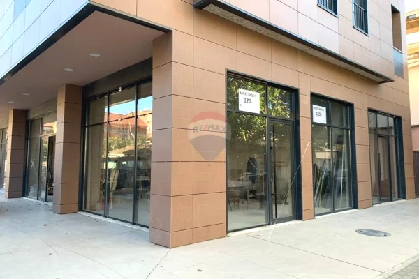 Ambient biznesi ne shitje 1+1 ne Tirane - 450,000 Euro