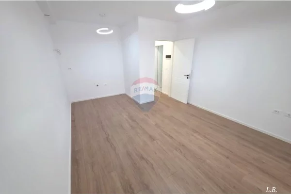 Shtepi ne shitje 1+1 ne Tirane - 102,000 Euro