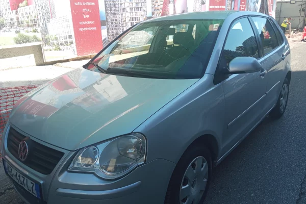 Makina ne shitje ne Tirane, Volkswagen, 2005 Benzine,Kambio Manual Pagesa 2,600  Euro.