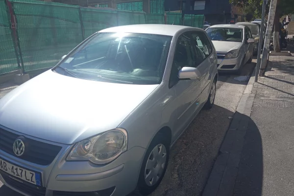 Makina ne shitje ne Tirane - 2,600 Euro