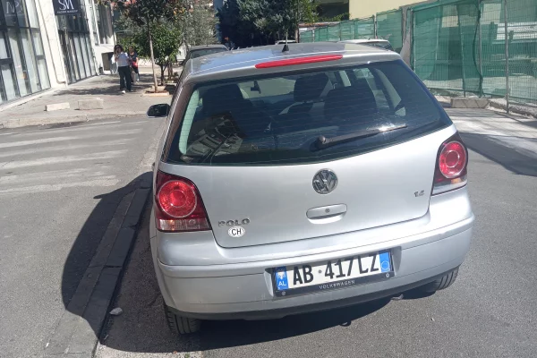 Makina ne shitje ne Tirane - 2,600 Euro