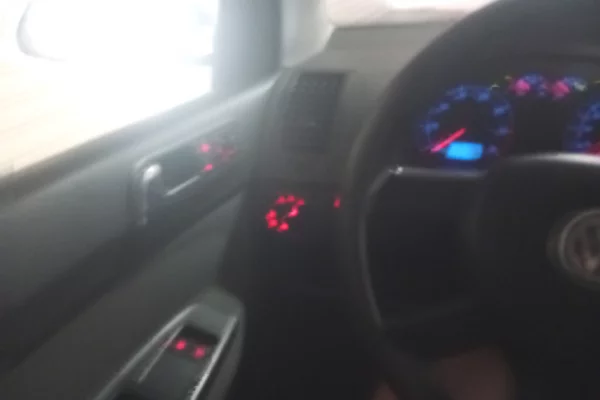 Makina ne shitje ne Tirane, Volkswagen, 2005 Benzine,Kambio Manual Pagesa 2,600  Euro.