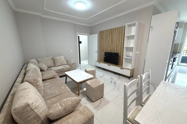 Shtepi me qera 1+1 ne Tirane - 450 Euro