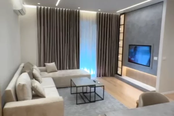 Shtepi me qera 2+1 ne Tirane - 800 Euro