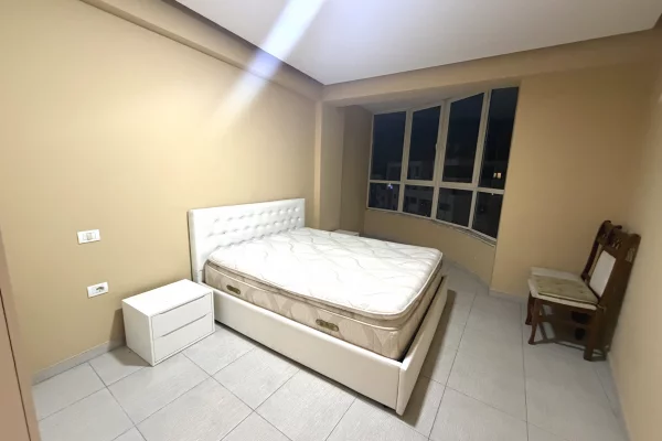 Shtepi ne shitje Apartament ne Tirane, 2+1, Mobilimi E mobiluar, Pagesa 155,000  Euro.