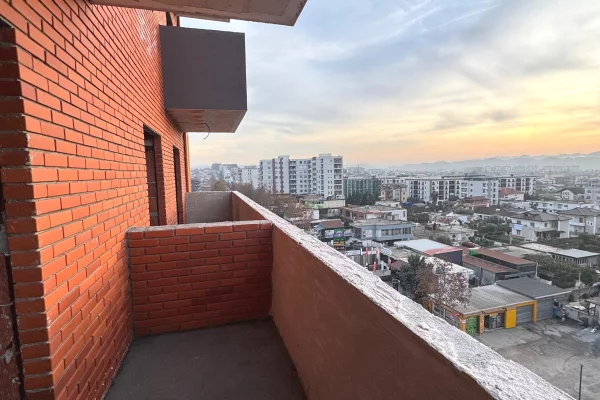 Shtepi ne shitje 2+1 ne Tirane - 80,000 Euro