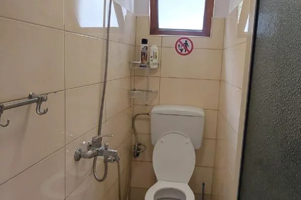 Shtepi me qera Apartament ne Tirane, Garsoniere, Mobilimi E mobiluar, Pagesa 35,000  Leke.