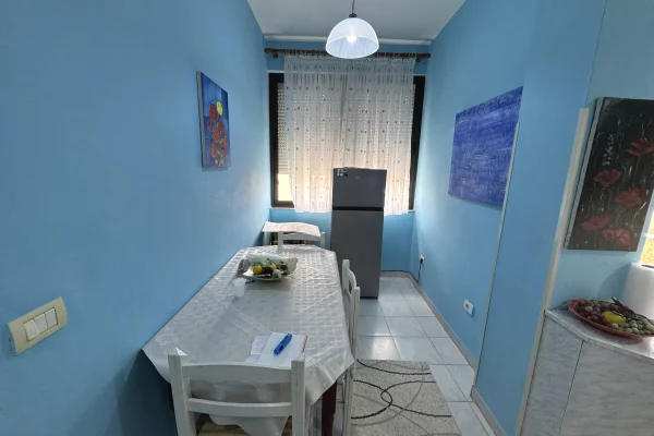 Shtepi me qera Apartament ne Tirane, 2+1, Mobilimi E mobiluar, Pagesa 55,000  Leke.