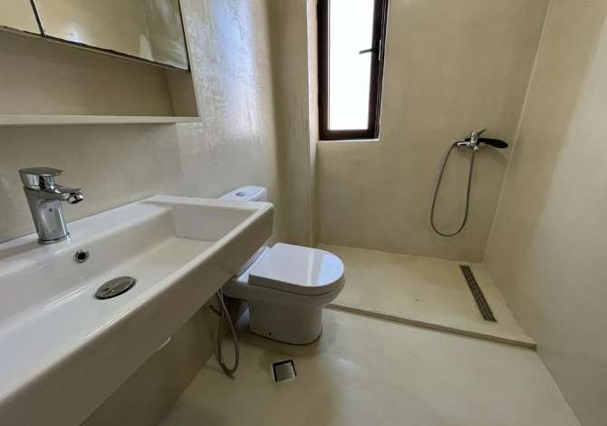 Shtepi ne shitje Apartament ne Tirane, 1+1, Mobilimi E mobiluar, Pagesa 85,000  Euro.