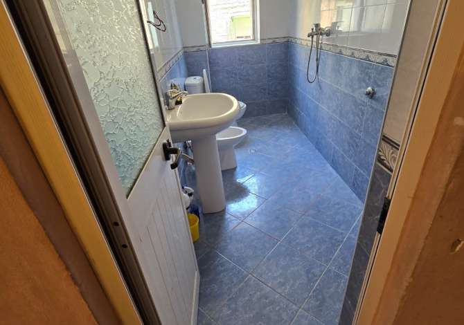 Shtepi ne shitje Apartament ne Tirane, 1+1, Mobilimi Bosh, pa mobiluar, Pagesa 85,000  Euro.