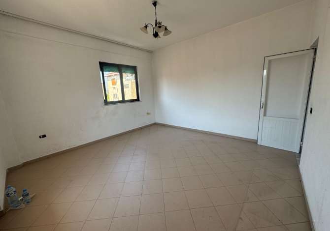 Shtepi ne shitje Apartament ne Tirane, 2+1, Mobilimi Bosh, pa mobiluar, Pagesa 120,000  Euro.