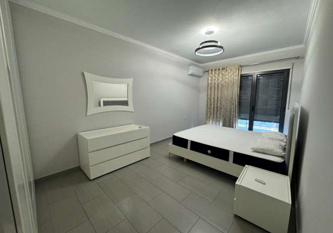 Shtepi me qera Apartament ne Tirane, 1+1, Mobilimi E mobiluar, Pagesa 450  Euro.