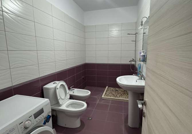 Shtepi me qera Apartament ne Tirane, 1+1, Mobilimi E mobiluar, Pagesa 450  Euro.