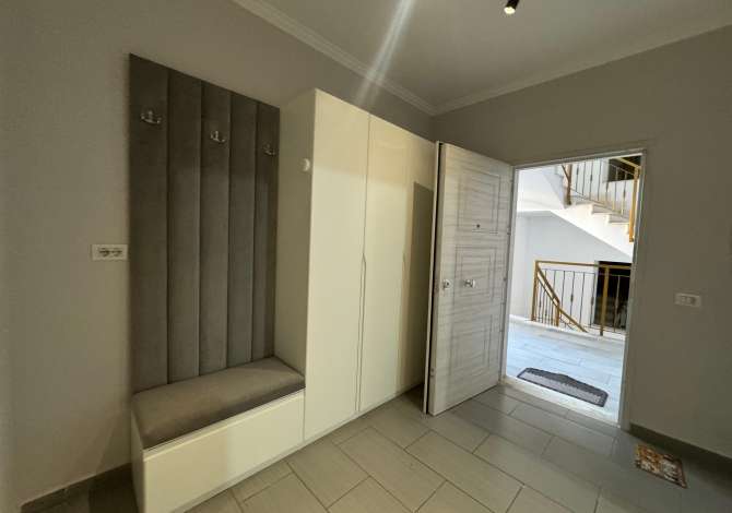 Shtepi me qera Apartament ne Tirane, 1+1, Mobilimi E mobiluar, Pagesa 450  Euro.