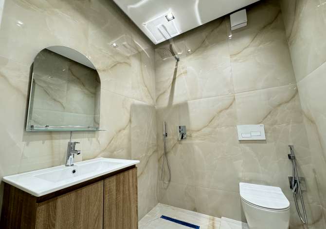 Shtepi ne shitje Apartament ne Tirane, 2+1, Mobilimi Pjeserisht e mobiluar, Pagesa 210,000  Euro.