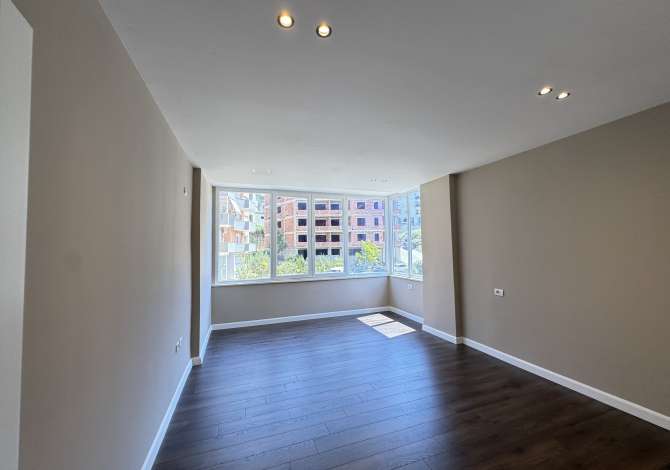 Shtepi ne shitje Apartament ne Tirane, 2+1, Mobilimi Pjeserisht e mobiluar, Pagesa 210,000  Euro.