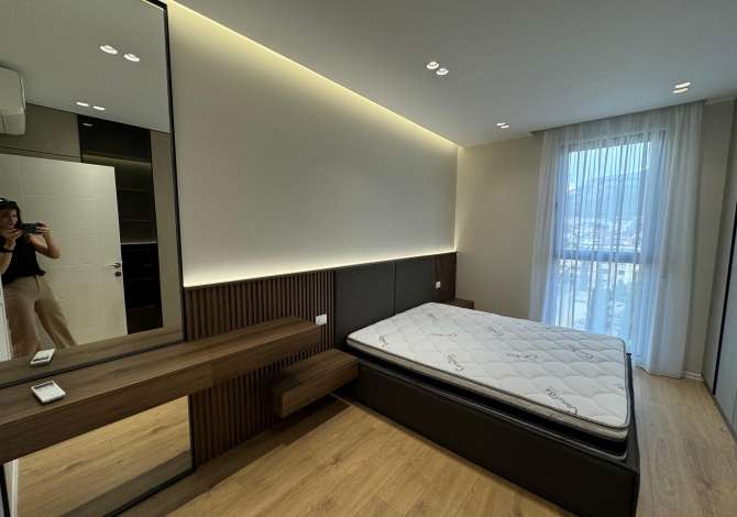 Shtepi me qera Apartament ne Tirane, 2+1, Mobilimi E mobiluar, Pagesa 650  Euro.