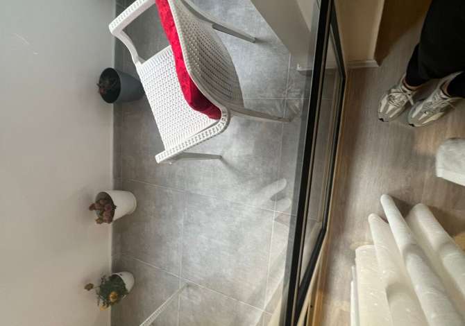 Shtepi ne shitje Apartament ne Tirane, 1+1, Mobilimi E mobiluar, Pagesa 131,000  Euro.