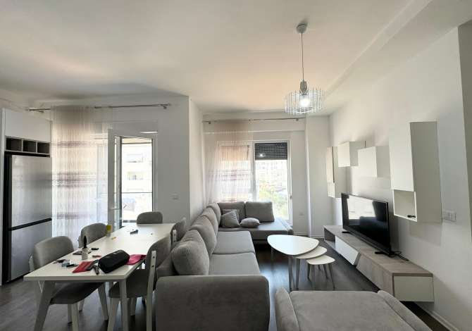 Shtepi me qera 2+1 ne Tirane - 700 Euro