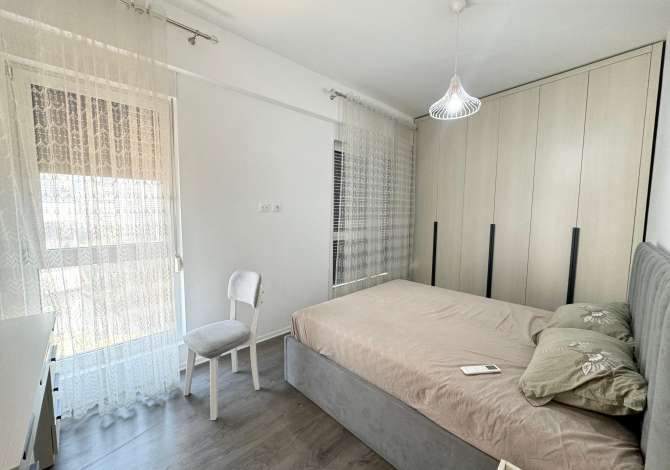 Shtepi me qera Apartament ne Tirane, 2+1, Mobilimi E mobiluar, Pagesa 700  Euro.