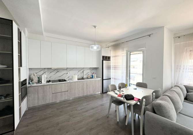 Shtepi me qera 2+1 ne Tirane - 700 Euro