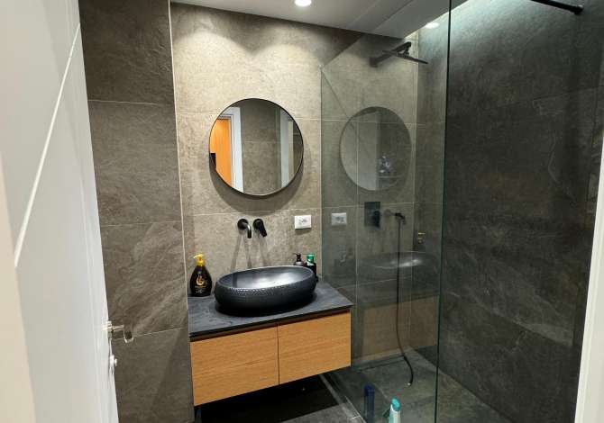 Shtepi me qera Apartament ne Tirane, 1+1, Mobilimi E mobiluar, Pagesa 900  Euro.