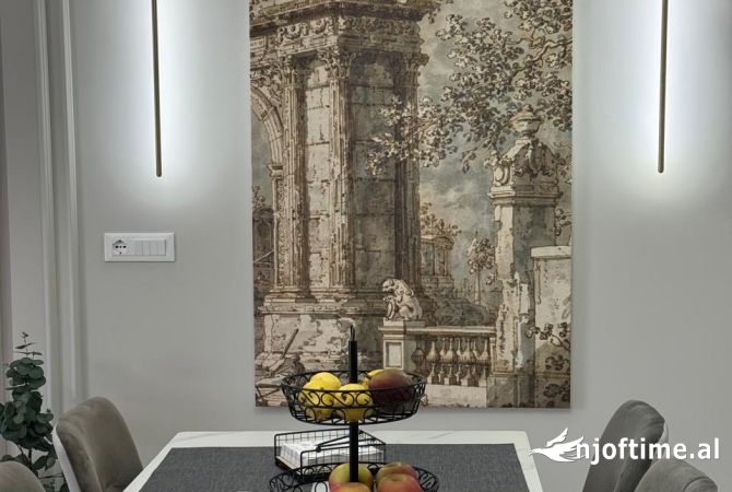 Shtepi me qera 2+1 ne Tirane - 2,000 Euro