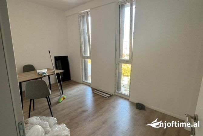 Shtepi me qera 1+1 ne Tirane - 50,000 Leke