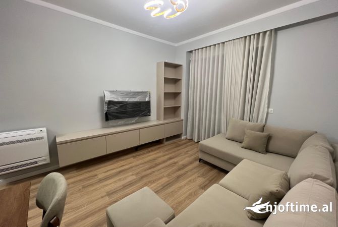 Shtepi me qera Apartament ne Tirane, 2+1, Mobilimi E mobiluar, Pagesa 650  Euro.