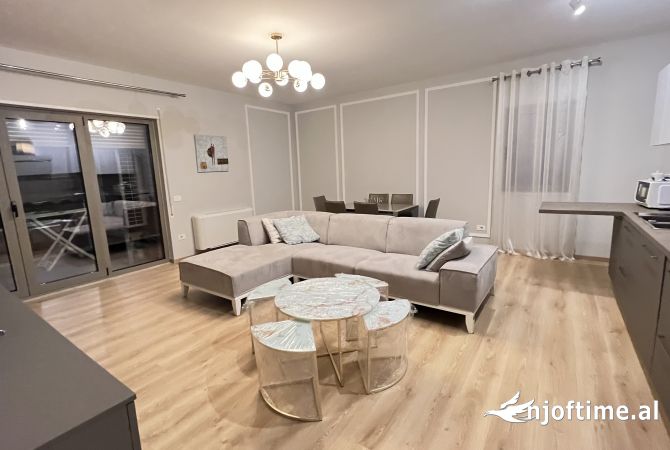 Shtepi me qera 2+1 ne Tirane - 1,100 Euro