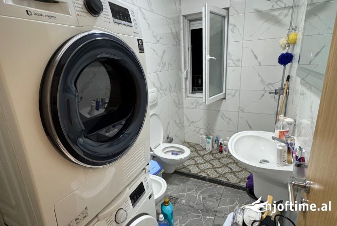 Shtepi me qera Apartament ne Tirane, 1+1, Mobilimi E mobiluar, Pagesa 600  Euro.