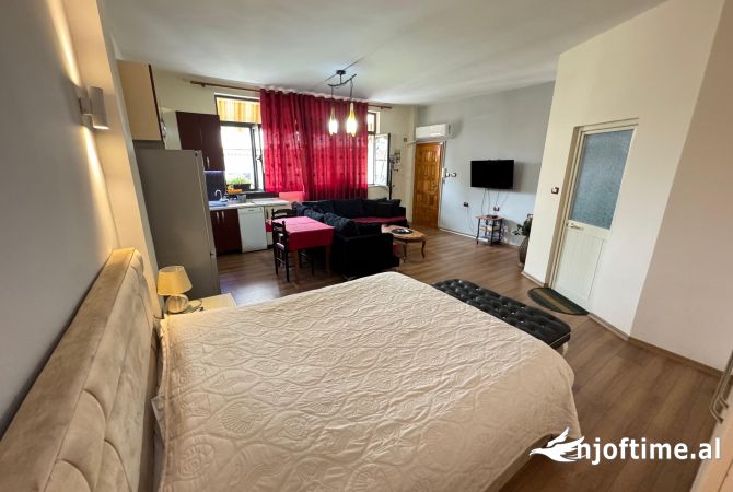 Shtepi me qera Garsoniere ne Tirane - 500 Euro
