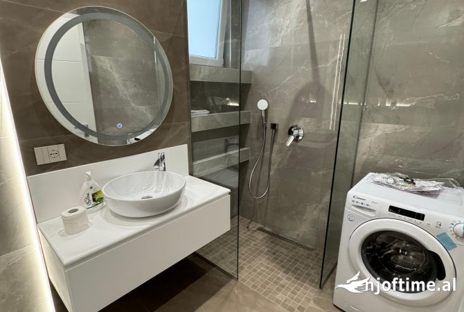 Shtepi me qera Apartament ne Tirane, 2+1, Mobilimi E mobiluar, Pagesa 1,200  Euro.