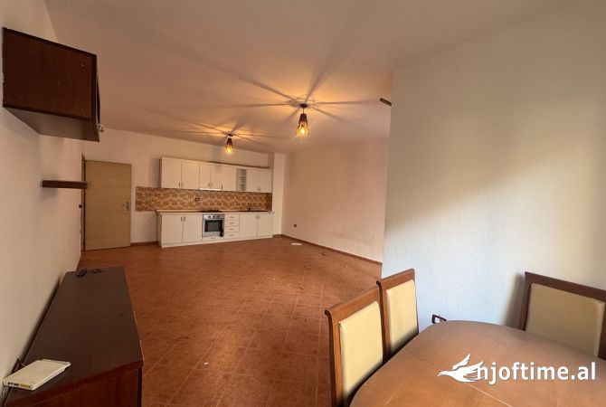 Shtepi ne shitje 2+1 ne Tirane - 120,000 Euro
