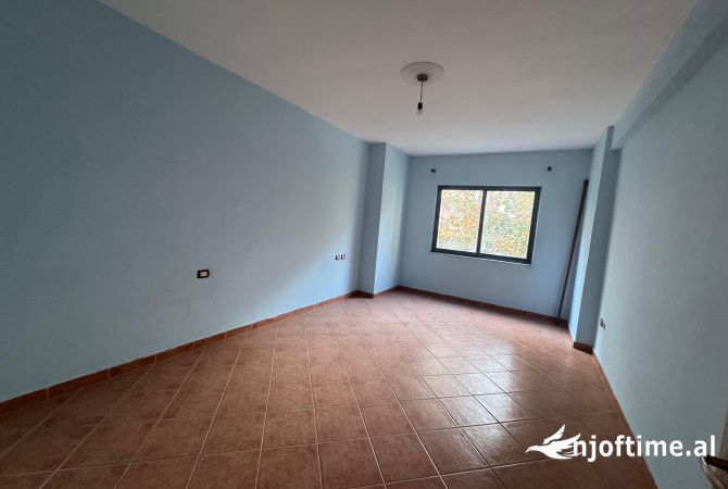Shtepi ne shitje 2+1 ne Tirane - 120,000 Euro