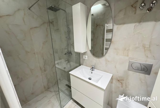 Shtepi me qera Apartament ne Tirane, 2+1, Mobilimi E mobiluar, Pagesa 750  Euro.