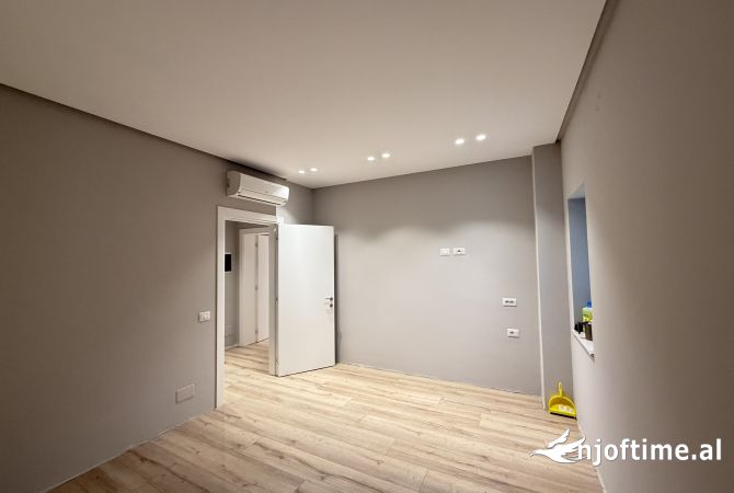 Shtepi me qera 2+1 ne Tirane - 70,000 Leke