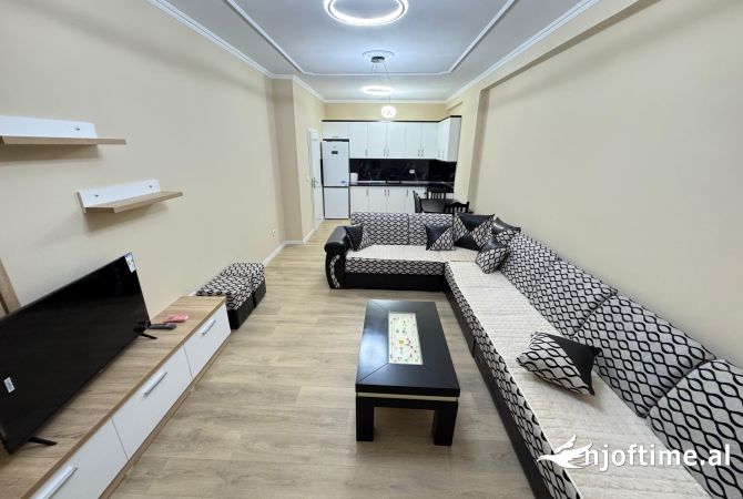 Shtepi me qera 1+1 ne Tirane - 60,000 Leke