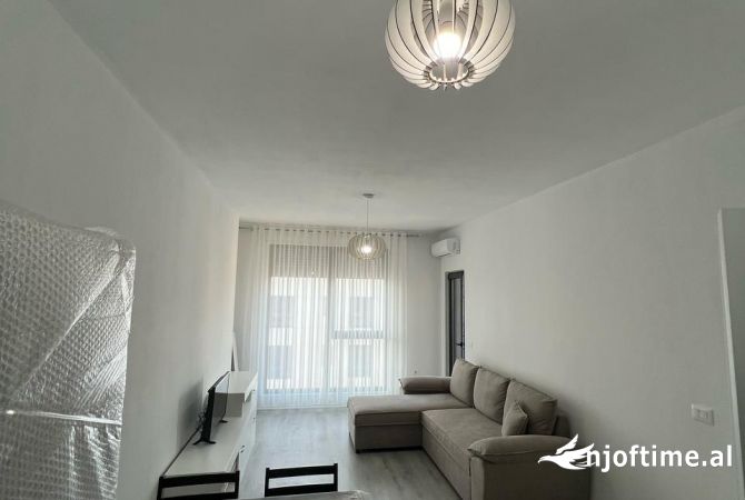 Shtepi me qera 1+1 ne Tirane - 520 Euro